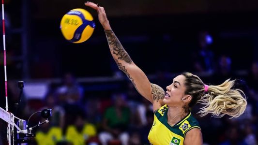 Thaísa pela Seleção Brasileira de Vôlei