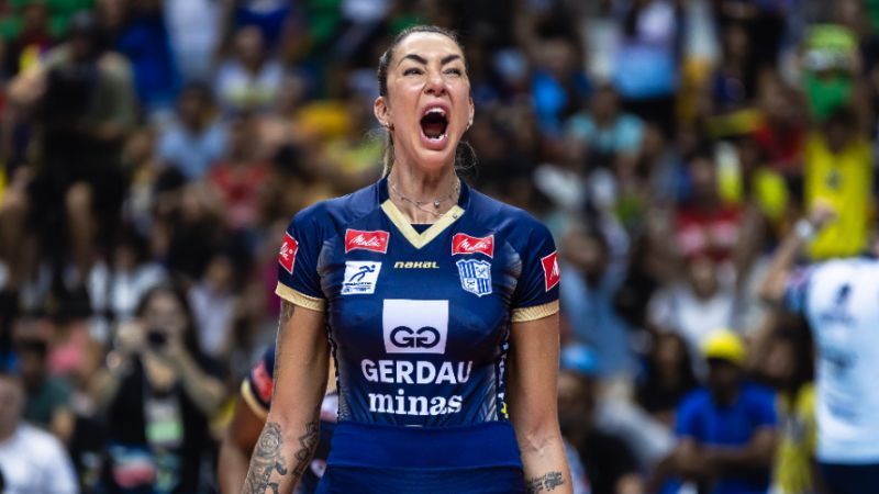 Após título da Superliga, Thaisa relembra vaias e críticas a Nicola: 'Achei feio'