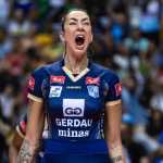Após título da Superliga, Thaisa relembra vaias e críticas a Nicola: 'Achei feio'