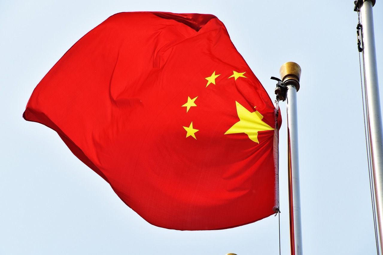 China diz que segue aberta ao diálogo com os EUA em meio à crescente na guerra comercial