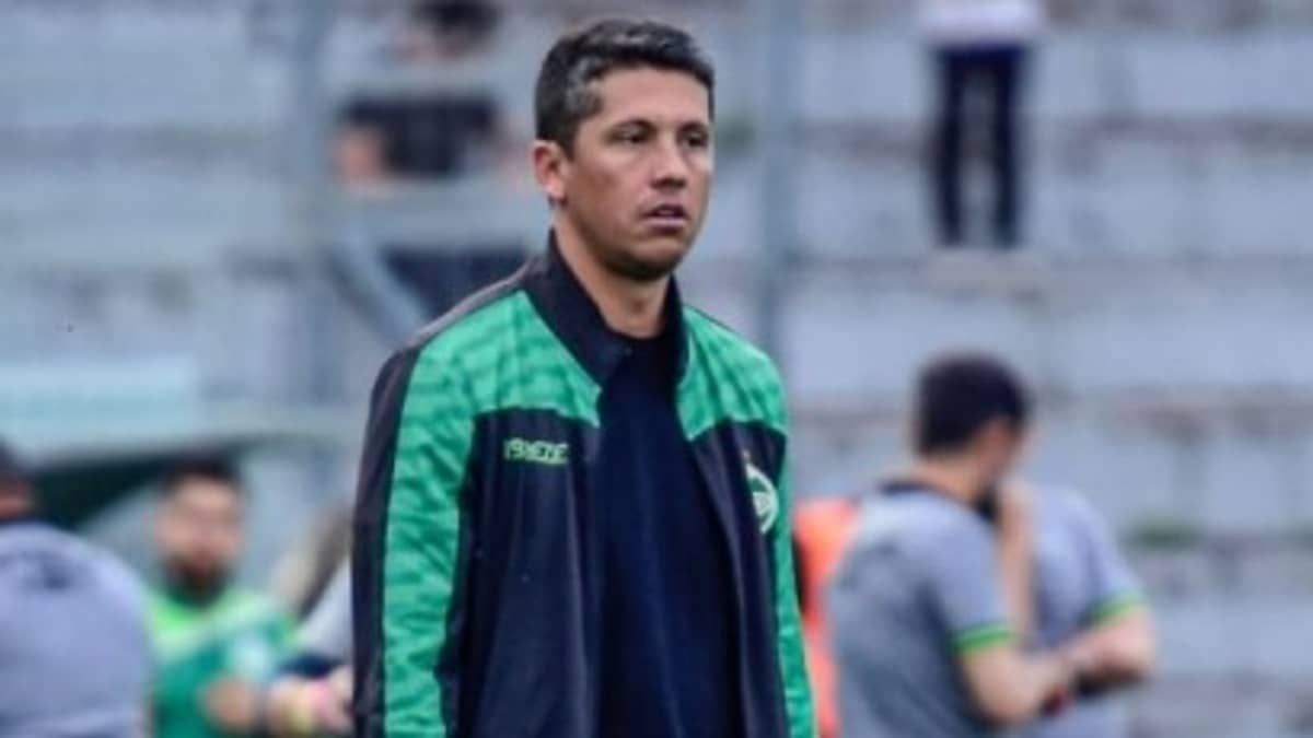 Especulado no Cruzeiro, Carpini define data para revelar futuro da carreira