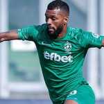 Atacante revelado pelo Cruzeiro faz três gols na Europa