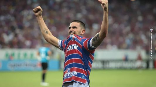 Thiago Galhardo, atacante do Fortaleza, quer estádio cheio contra o Atlético, pelo Brasileiro