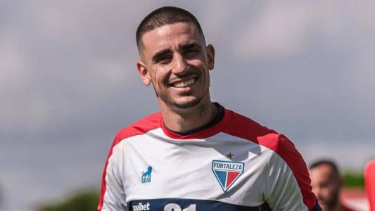 Thiago Galhardo deve ganhar chance entre os titulares contra o Grêmio, no sábado (30)
