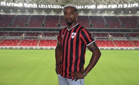 Thiago Mendes está próximo de reforçar o Vasco