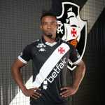 Vasco oficializa a contratação do volante Thiago Mendes como primeiro reforço da janela