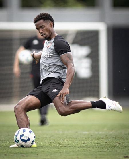 Thiago Mendes está próximo de reforçar o Vasco