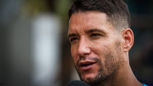 Thiago Neves durante entrevista na Toca da Raposa II