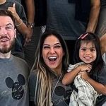 Thiago Nigro se defende de críticas após publicar imagens do aniversário da enteada