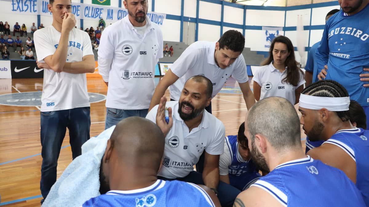 Basquete: técnico do Cruzeiro aponta equilíbrio na fase final do Brasileiro