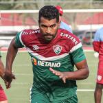 Fernando Diniz testa Thiago Santos na zaga para encarar o Atlético