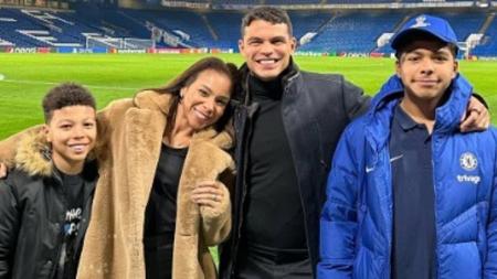Thiago Silva diz que ele e família se adaptaram na Inglaterra