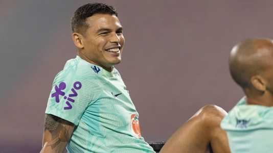 Thiago Silva durante treinamento da Seleção Brasileira no Catar