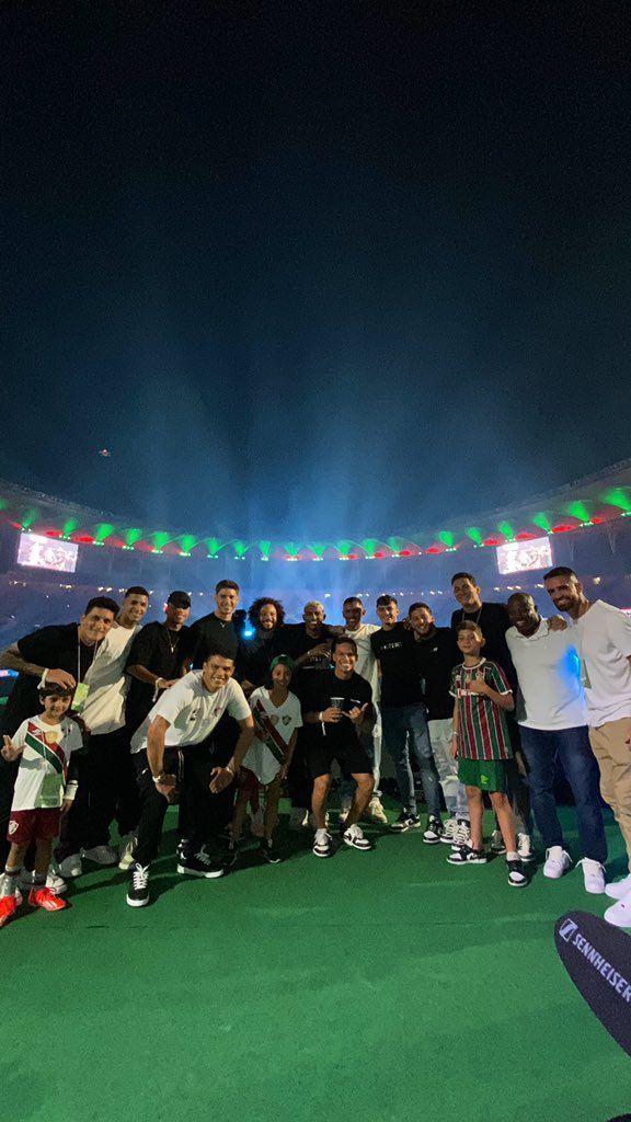 Torcida do Fluminense lota e dá show no Maracanã na volta do ídolo Thiago Silva