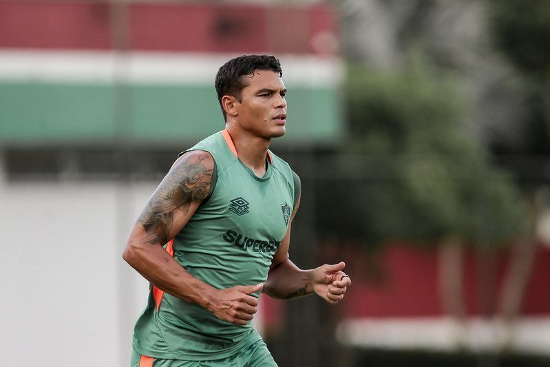 Thiago Silva volta? Fluminense avalia situação do defensor diante do Atlético