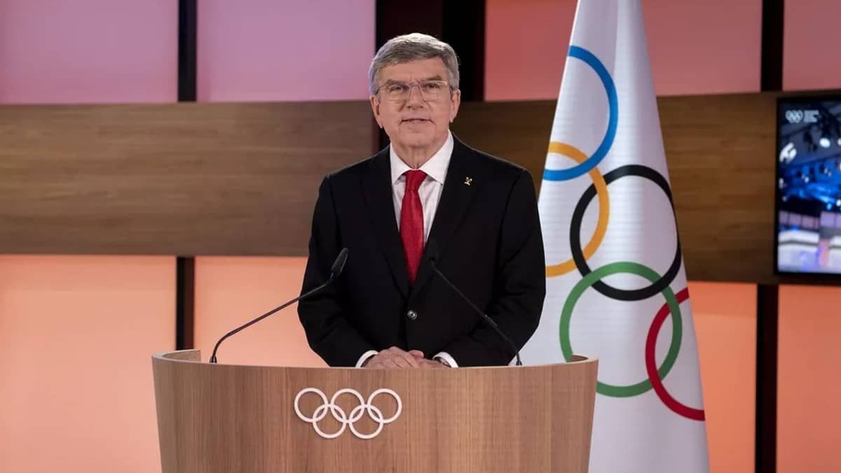 COI autoriza retorno de atletas russos e bielorrussos, mas impõe condições