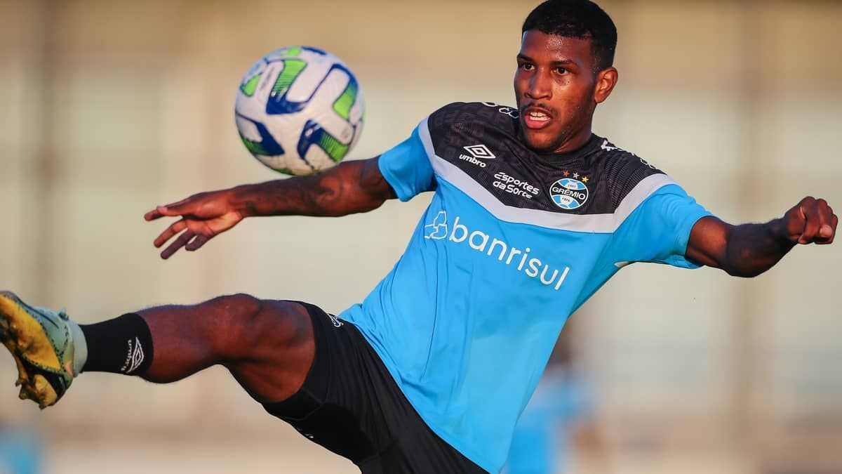 Jovem lateral do Grêmio está perto de ser transferido para Portugal 