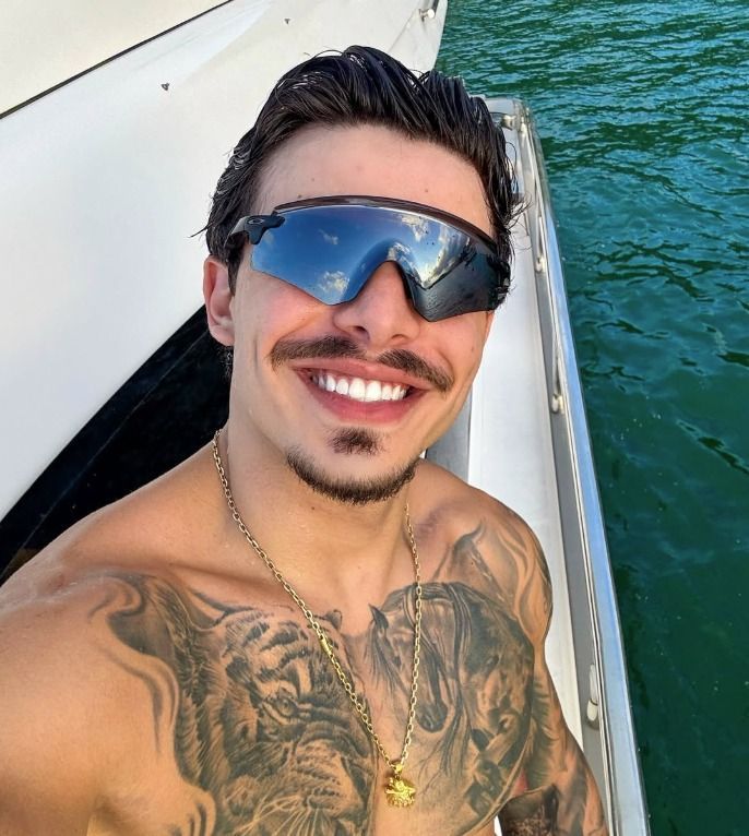 Thomaz Costa conta que perdeu mais de 60 mil seguidores após se converter: 'glória a Deus'
