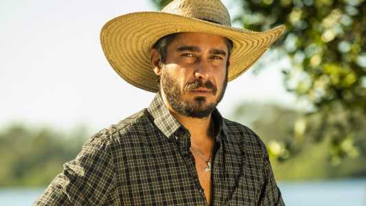 Ator Tommy Schiavo, de remake de “Pantanal“, morreu após se desequilibrar e cair de prédio, diz polícia | CNN Brasil