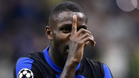 Thuram durante partida pela Inter de Milão, na Champions