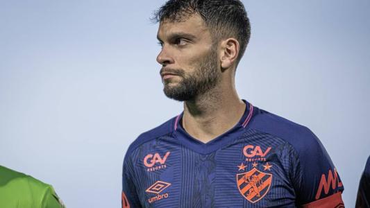 Thyere é um dos pilares defensivos do Sport