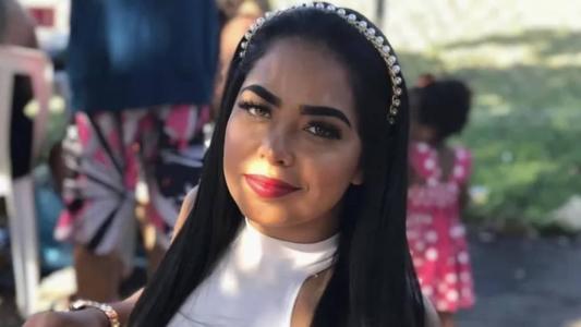 Tia de Anne diz que um dos dez tiros acertou a sobrinha