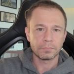 Tiago Leifert se desculpa após declaração sobre morte de torcedora do Palmeiras