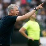Tiago Nunes elogia atuação do Botafogo: 'O resultado é cruel'