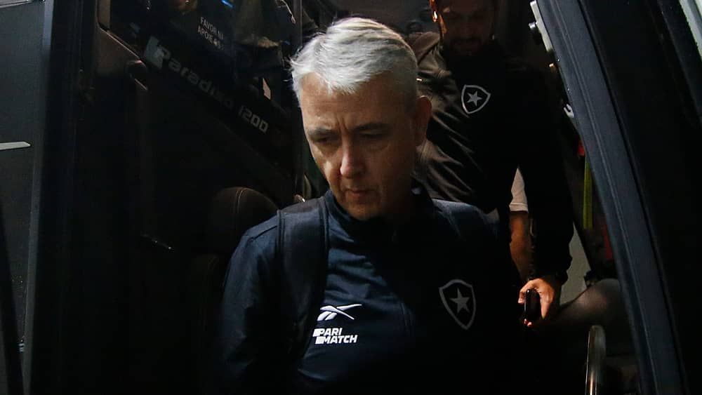 'Nada vai convencer o torcedor a ter esperança', diz técnico do Botafogo