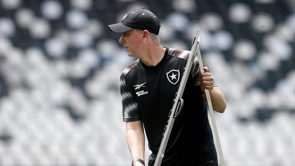 Botafogo terá mudanças no meio de campo para enfrentar o Cruzeiro