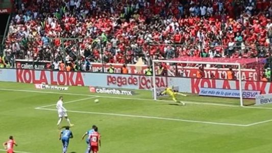 Tiago Volpi cobra pênalti de cavadinha