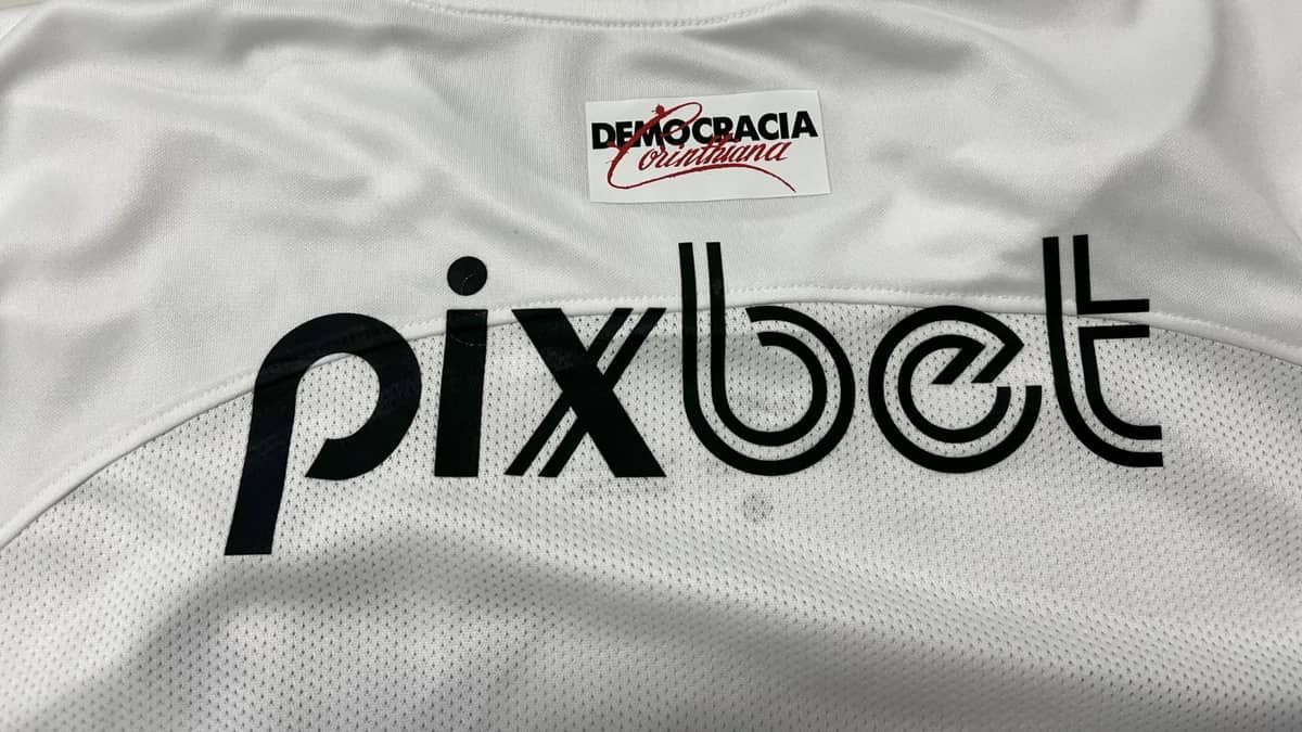 Corinthians amplia parceria com patrocinadora