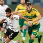 Com gol no fim, Corinthians vence o Cuiabá e ganha respiro no Campeonato Brasileiro