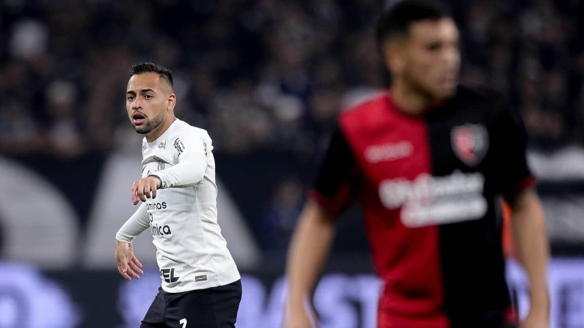 Corinthians visita o Newell's visando quartas da Sul-Americana