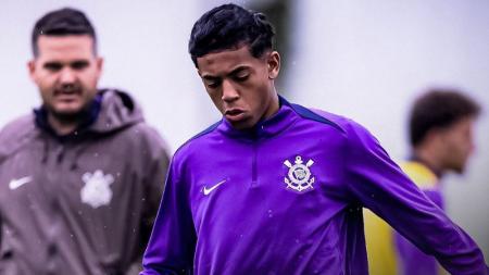 Kauê Furquim em treino pelo Corinthians em 2025
