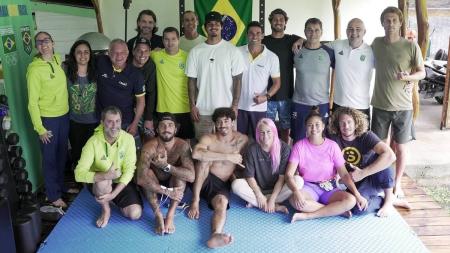 Time brasileiro está no Taiti para disputa de etapa da WSL
