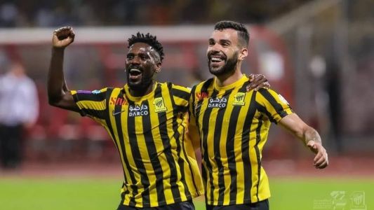 Time de Bruno Henrique (dir) ganhou a Liga Saudita 2022/2023 com uma rodada de antecedência