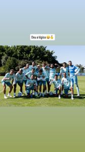 Time de Kaio Jorge durante rachão na Toca da Raposa