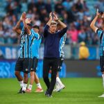 Renato elogia entrega do Grêmio na vitória em cima do Flamengo: 'Confiança'