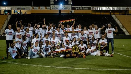 Time tinha conquistado acesso no domingo (12)