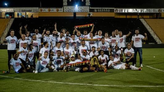 Time tinha conquistado acesso no domingo (12)