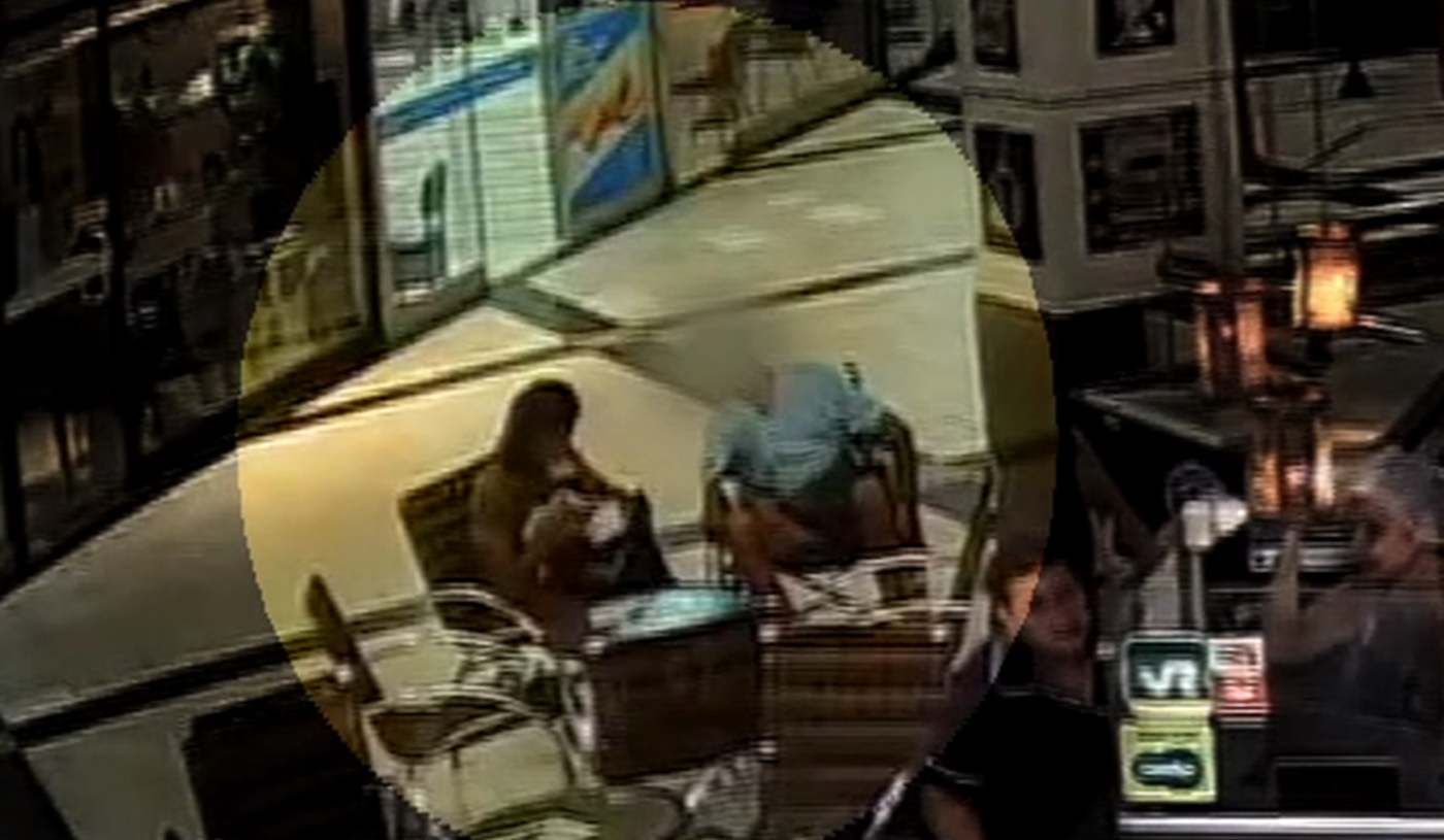 'Tio Paulo': vídeo mostra mulher em cafeteria com idoso morto antes de ir em banco