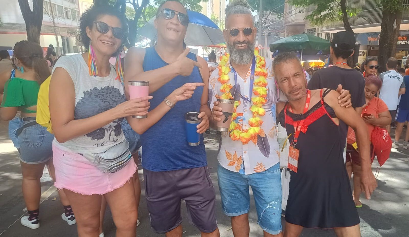 Carnaval BH 2024: bloco 'Tiozões do Pagode' anima foliões com clássicos do ritmo