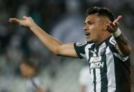 Botafogo: opção de Lage em deixar Tiquinho Soares no banco surpreendeu elenco