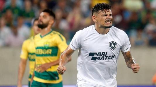 Tiquinho Soares fez o gol da vitória do Botafogo sobre o Cuiabá