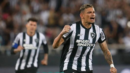 Tiquinho Soares marcou o gol da vitória do Botafogo sobre o Guaraní