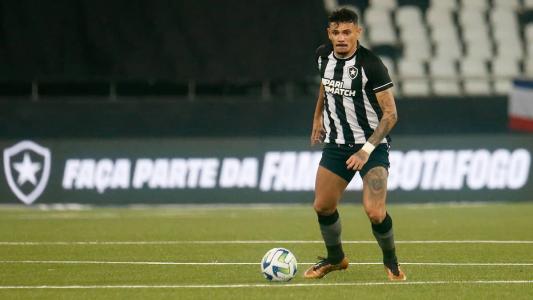 Tiquinho Soares pelo Botafogo