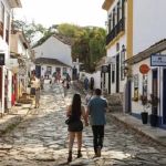 São João del-Rei e Ouro Preto: turistas voltam à folia do interior com Carnaval de BH
