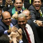 Políticos de direita dominam TikTok no Brasil e se afastam da política em publicações