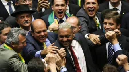 Com 6,1 milhões de seguidores o deputado federal Tiririca é o político brasileiro mais seguido